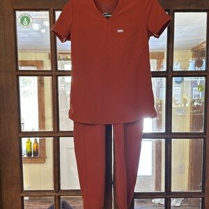 Figs 1 pocket top and Zamora pants - auburn